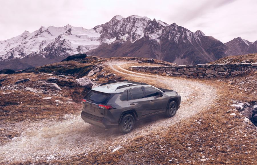  Toyota RAV4 TRD Off Road 2019 года  (NA) (фото 8 из 40)